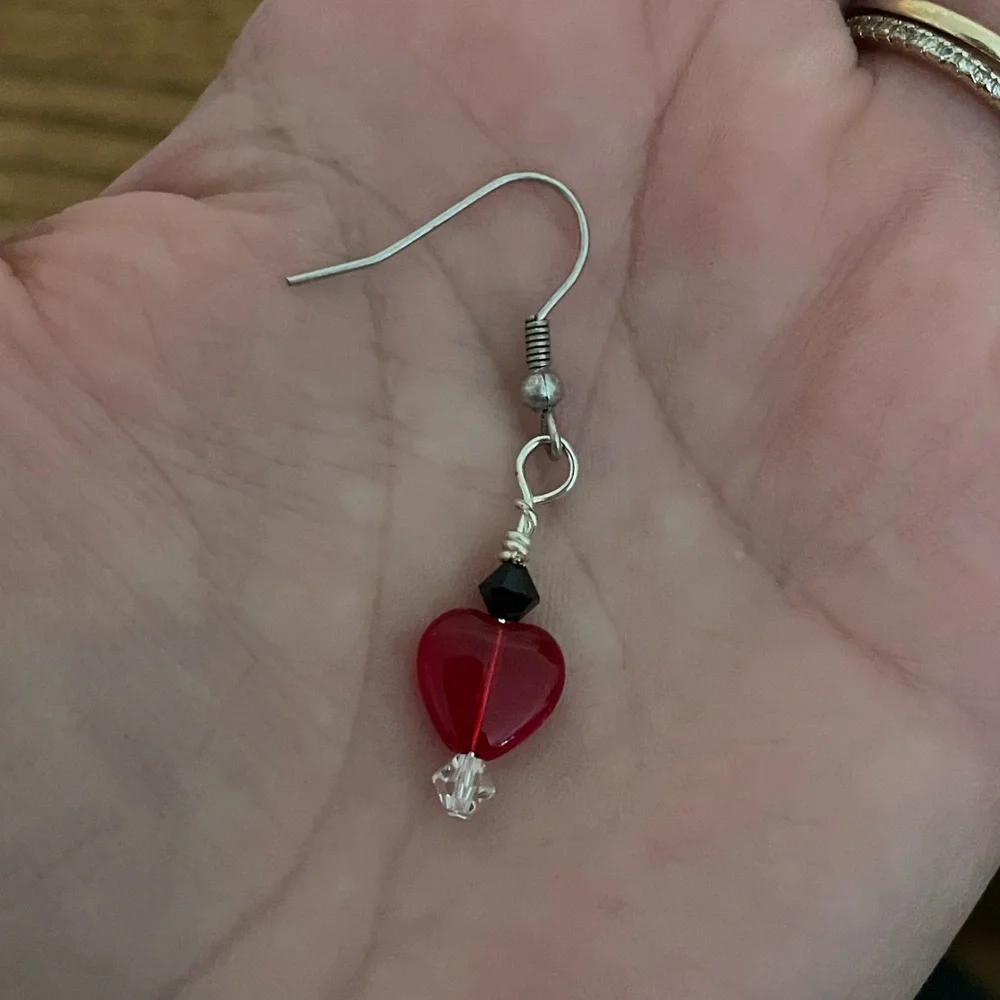 Red Glass Heart & Swarovski Crystal Earrings - NWT - Picture 6 of 6